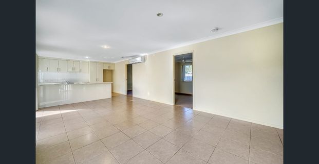 Spacious 4-Bedroom Family Home with Outdoor Entertaining & Double Garage - Photo 1