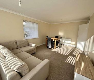 Lindum Court, Princess Road, Poole, BH12 - Photo 2