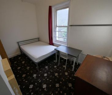 13 bedroom house share to rent - Photo 3
