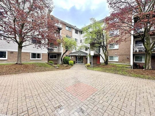 280 Brittany Drive, Cummings, Ottawa, ON - Photo 1