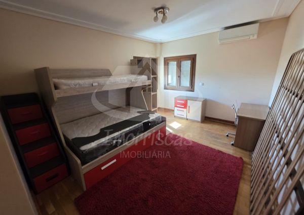 Apartamento T4 em Lisboa