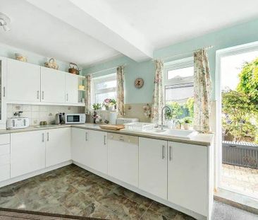 3 bedroom detached house to rent - Photo 6