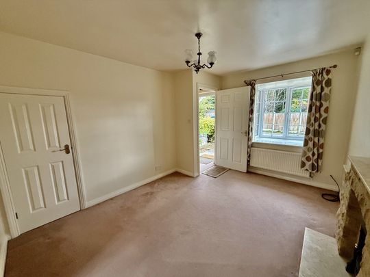 Two-bed home in Littleover with private rear garden, spacious lounge, fitted kitchen, off-road parking, and modern bathroom. Close to amenities in a popular location. Council Tax Band B. EPC rating C Offered by Property Options. Enquire now to view. - Photo 1