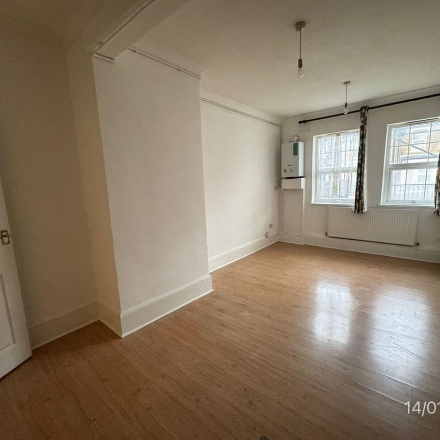 2 Bed Flat, Katherine Road, E7 - Photo 1