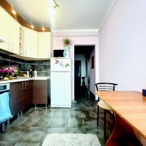 De inchiriat garsoniera in zona Lacul Tei - Fotografie 2