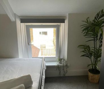 8 bedroom terraced house to rent - Photo 3