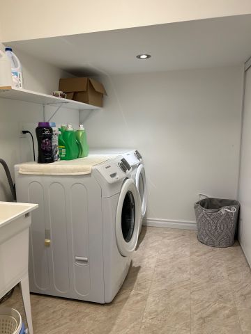 For Lease - 3077 Hawktail Crescent, Mississauga, Ontario - Photo 2