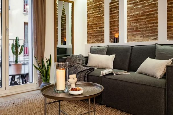 Carrer de Milà i Fontanals, Barcelona, Catalonia 08012 - Foto 1