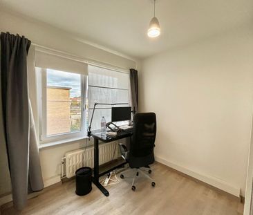 Gerenoveerd 2-slaapkamer appartement incl garage - Photo 1