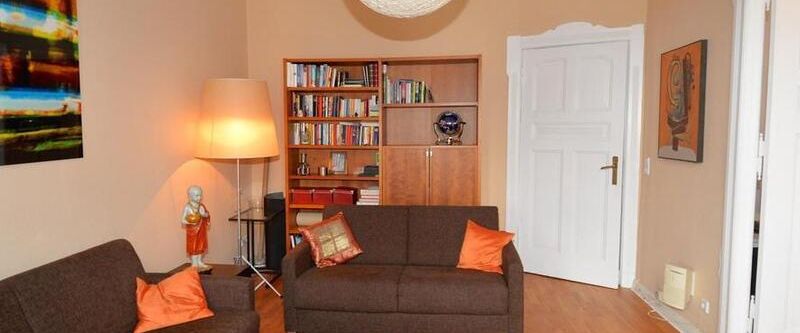 Helle 3-Zimmer- Wohnung iin der obersten Etage in Berlin Wilmersdorf, möbliert - Foto 1