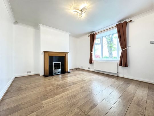 3, Broadgate Crescent, Horsforth, Leeds, LS18 4HG - Photo 1