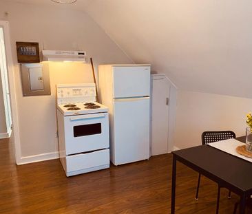 Libre maintenant- Petit appartement prêt a vivre - Chauffage, eau c... - Photo 1