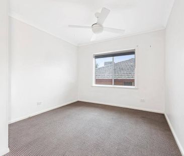 3 bedroom Family Home - Photo 1