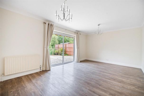 3 bedroom bungalow to rent - Photo 1