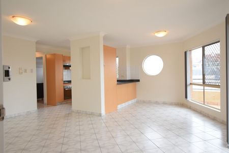 2 BEDROOM UNIT CLOSE TO ALL AMENITIES, JUST 5 MINUTES WALK TO TRAIN STATION - Photo 4