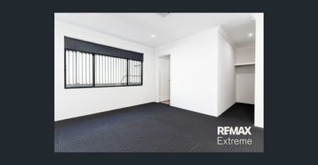 Stunning 3 Bedroom Home in Clarkson - Photo 5