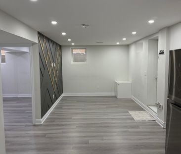 For Lease - 43 Allangrove Avenue Unit# Basement, East Gwillimbury, ... - Photo 3