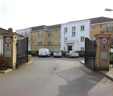 Sovereign Heights, Langley, SL3 - Photo 3