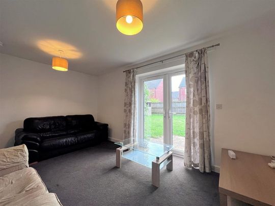5 bedroom detached house to rent - Photo 1