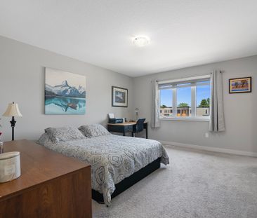 For Lease - 939 Robert Ferrie Drive, Kitchener, Ontario - Photo 6