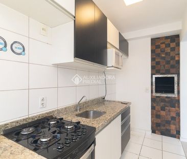 Apartamento com 2 quartos e 57m² para alugar em Cavalhada, Porto Al... - Photo 1