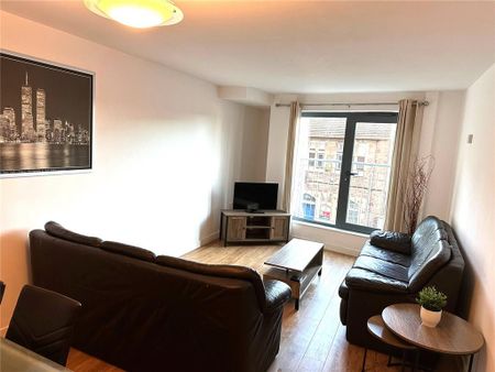 2 bedroom flat to rent - Photo 3