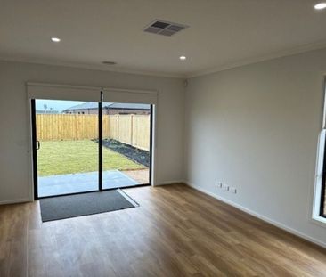 42 Sunflower Drive, BEVERIDGE - Photo 5