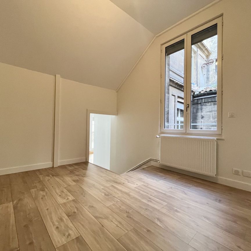 QUAIS DES CHARTRONS – 2 CHAMBRES + TERRASSE - 1460 € CC - Photo 1