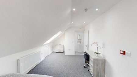 Double room with en-suite - £650pcm, deposit £650 in shared house : £600 per month - Photo 2