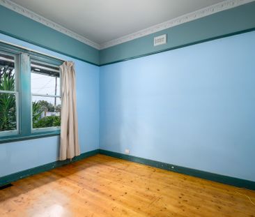 Charming Californian Bungalow with Character, Comfort and Space - Photo 4