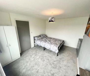 4 bedroom house share to rent - Photo 4