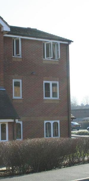 1 bedroom flat to rent - Photo 2