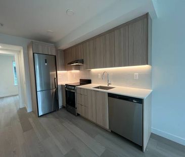 Newly Built Townhouse 3 Bed, 2 Bath, Pet Friendly, Rooftop Lounge - Photo 2