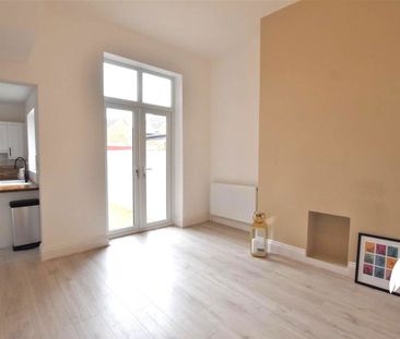 Primrose Crescent, Fulwell, Sunderland, Tyne & Wear, SR6 9RJ - Photo 4
