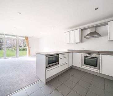 2 bedroom apartment to rent - Photo 6