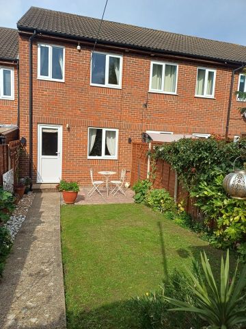 Room in a Shared House, Dempsey Close, SO19 - Photo 5