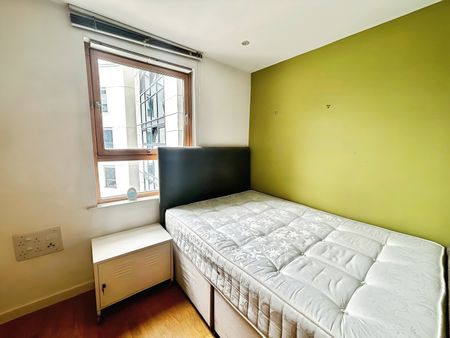 1 bedroom studio apartment to rent - Photo 4