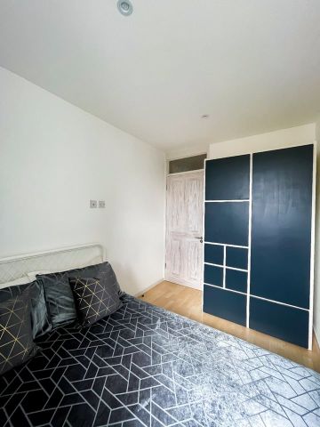 Room in a Shared Flat, Dovet Court, SW8 - Photo 4