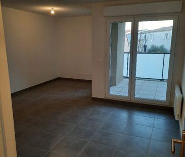 T2 AVEC BALCON ET PARKING - Photo 1