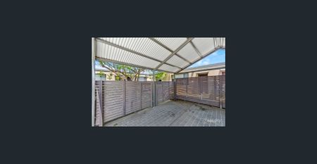 2 Bedroom Villa in Ideal Location - Photo 2