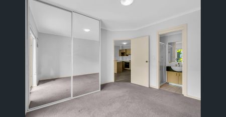 Spacious Apartment in Great Location - Photo 5