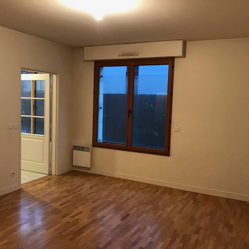 location Appartement T1 DE 33.7m² À PARIS - Photo 1