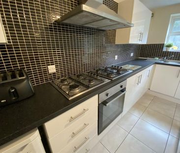 Hearsall Lane Room 8 - Photo 4