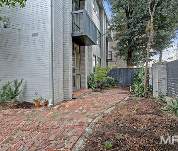3/180 Barkly Street, St Kilda - Photo 3