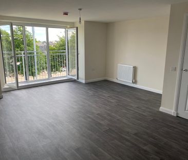 2 bedroom flat to rent - Photo 2