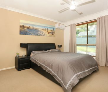 SPACIOUS HOME WITH 14 X 7M POWERED WORKSHOP - Photo 3