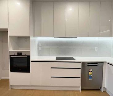 Te Atatu Peninsula, 2 bedrooms with 1 Study - Photo 2