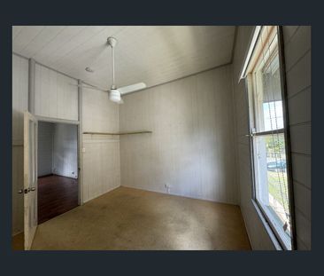 Family home in a great location! - Photo 2