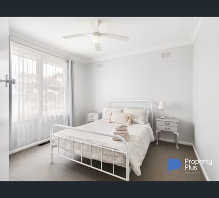 50 Andrew Street, White Hills, Vic 3550 - Photo 3