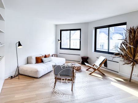 Rue de l'Université, - Photo 2